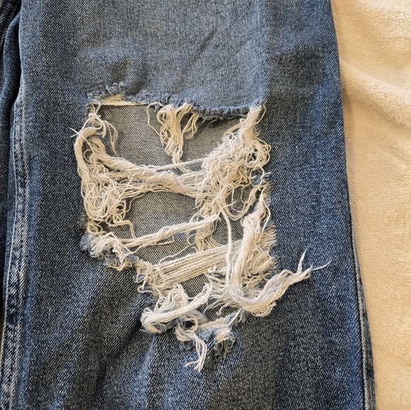 Hollister ultra high rise dad jeans - Picture 2 of 5